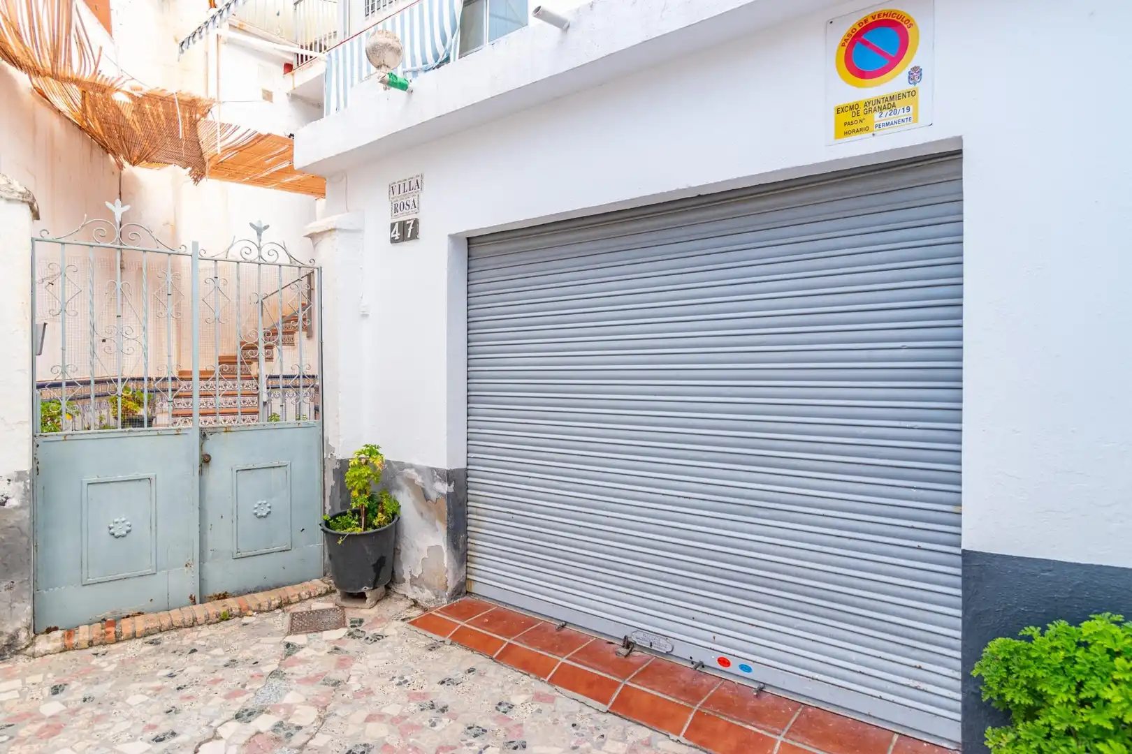 Vista exterior de Casa o xalet en venda en Granada amb Jardí privat i Terrassa