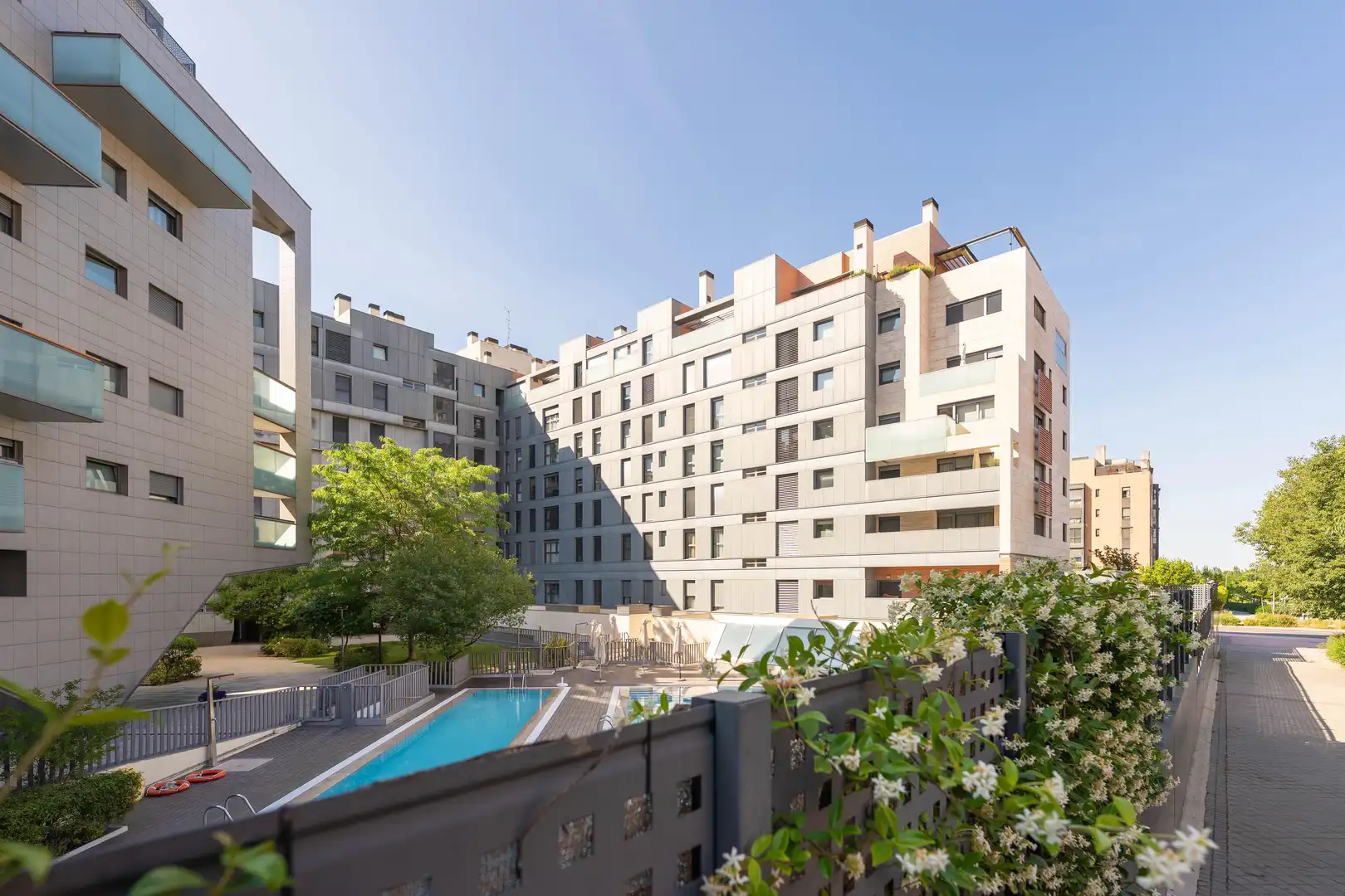 Außenansicht von Wohnung zur Miete in Madrid mit Klimaanlage, Heizung und Abstellraum