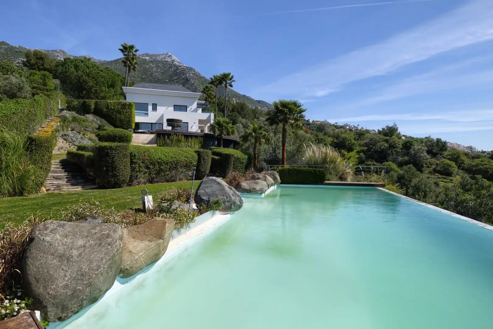 Casa amb piscina en venda a Istán