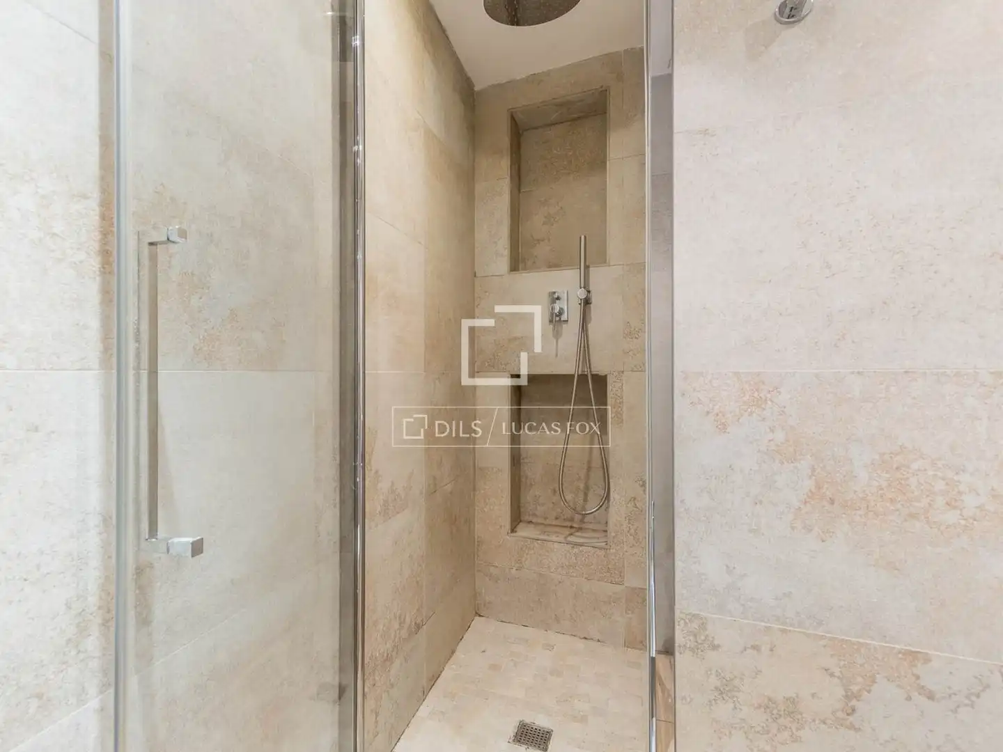 Baño de Piso en venta en Barcelona con Aire acondicionado y Calefacción