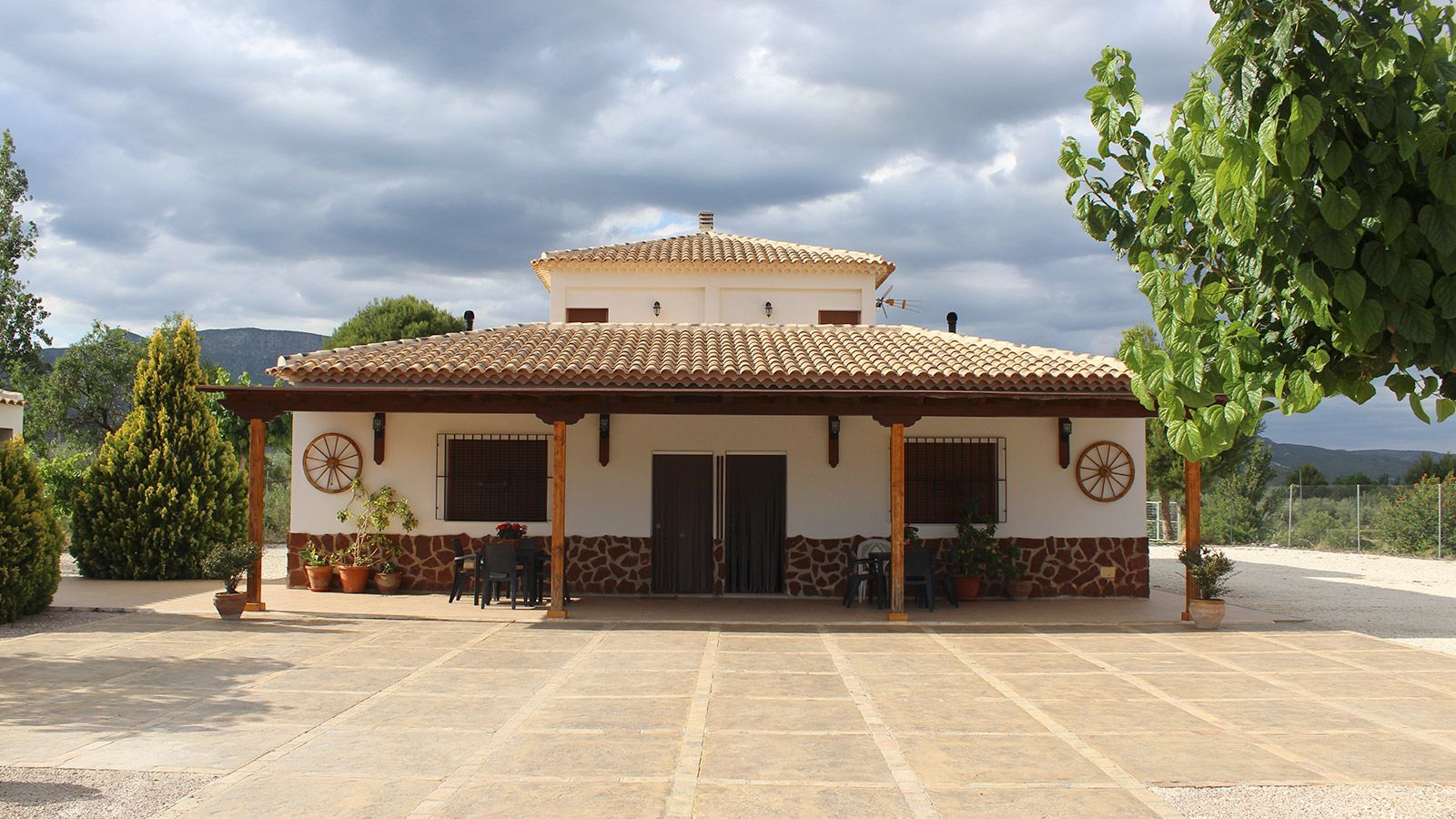 Vista exterior de Casa o chalet en venta en Moratalla con Jardín privado, Terraza y Piscina