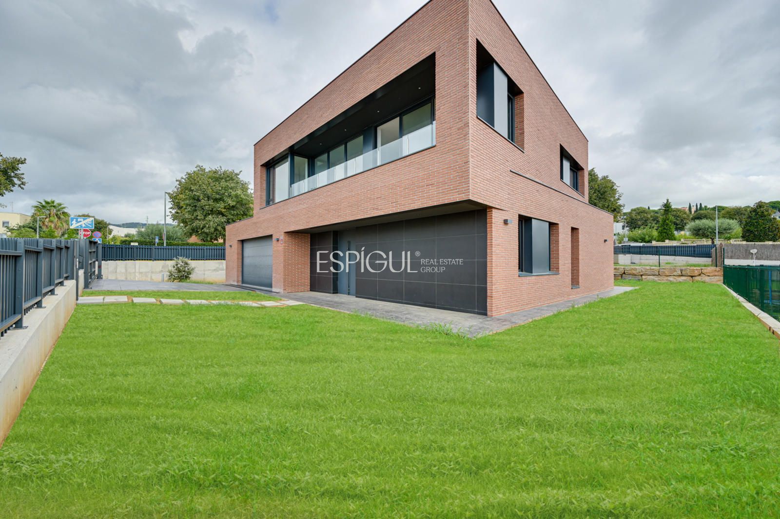 Vista exterior de Casa o chalet de alquiler en Mataró con Aire acondicionado, Calefacción y Jardín privado