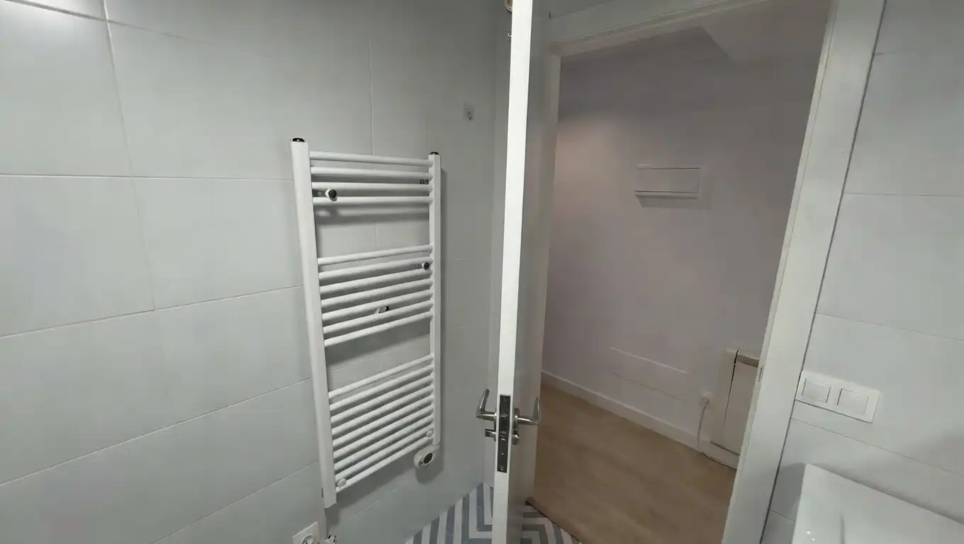 Baño de Piso en venta en Ferrol con Calefacción, Terraza y Amueblado