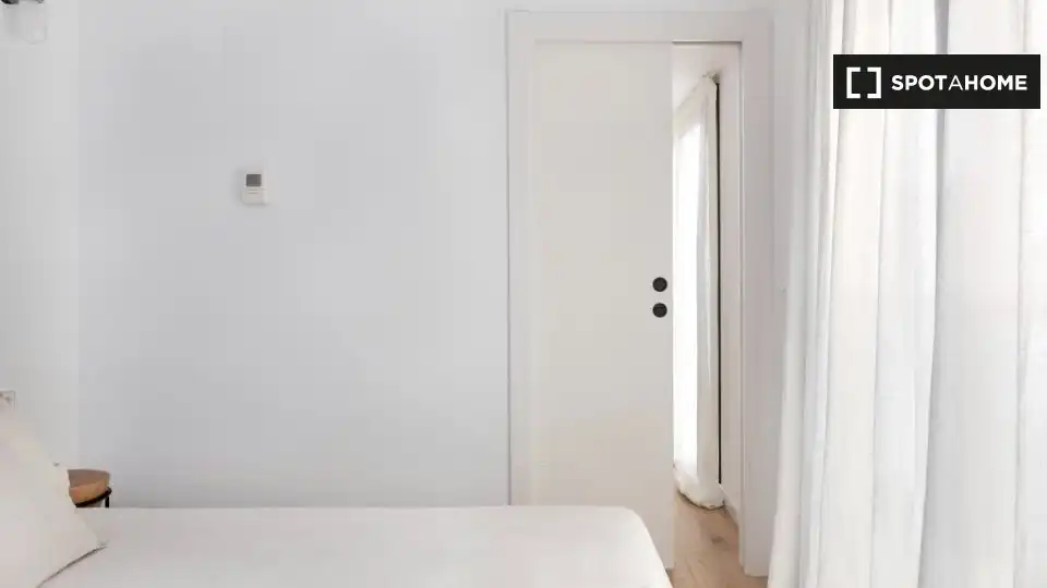Flat with terrace to rent in Ciutat Vella, imagen 13