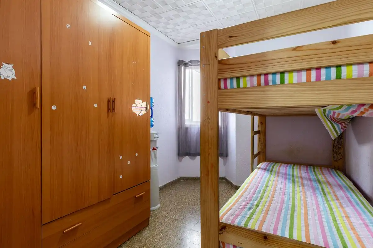 Habitación de Piso en venta en Valencia con Calefacción