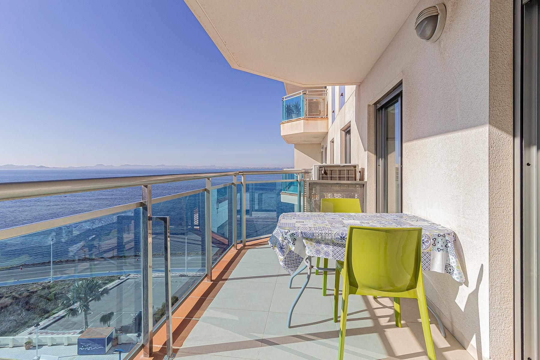 Terrassa de Apartament en venda en La Manga del Mar Menor amb Aire condicionat, Calefacció i Moblat