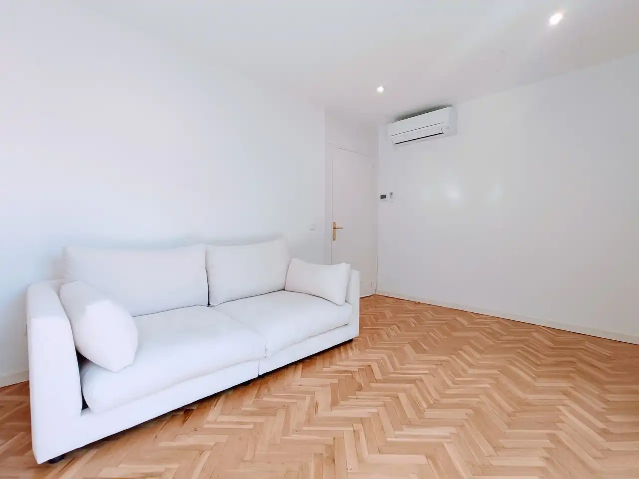 Wohnzimmer von Wohnung zur Miete in Madrid mit Klimaanlage, Heizung und Parkett