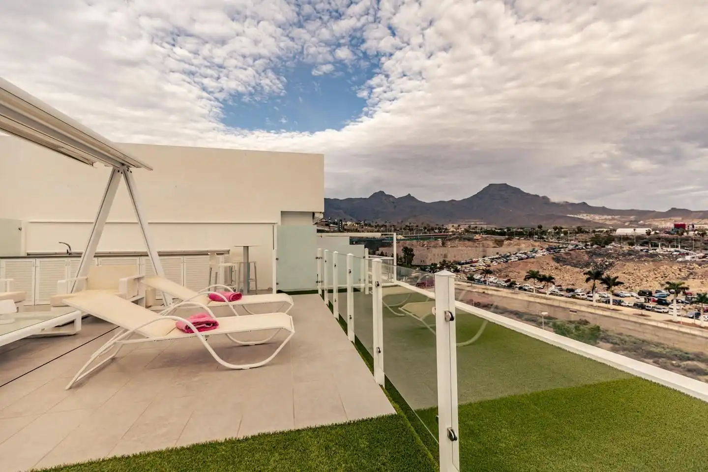 Terrasse von Dachboden zum Verkauf in Adeje mit Klimaanlage, Abstellraum und Möbliert