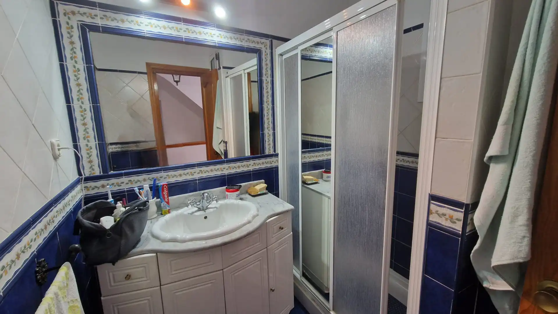 Bathroom of Houses for sale in Estepona  with Air Conditioner and Terrace