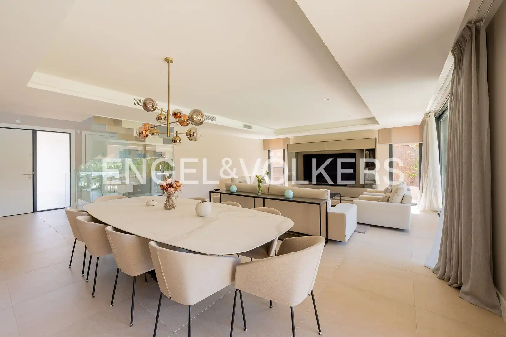 Comedor de Casa o chalet en venta en Las Rozas de Madrid con Aire acondicionado, Calefacción y Jardín privado