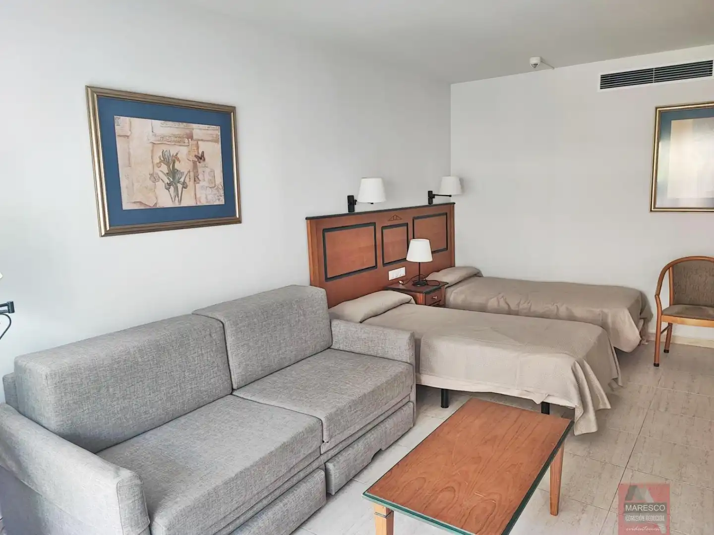 Sala d'estar de Estudi en venda en Fuengirola amb Aire condicionat, Calefacció i Terrassa
