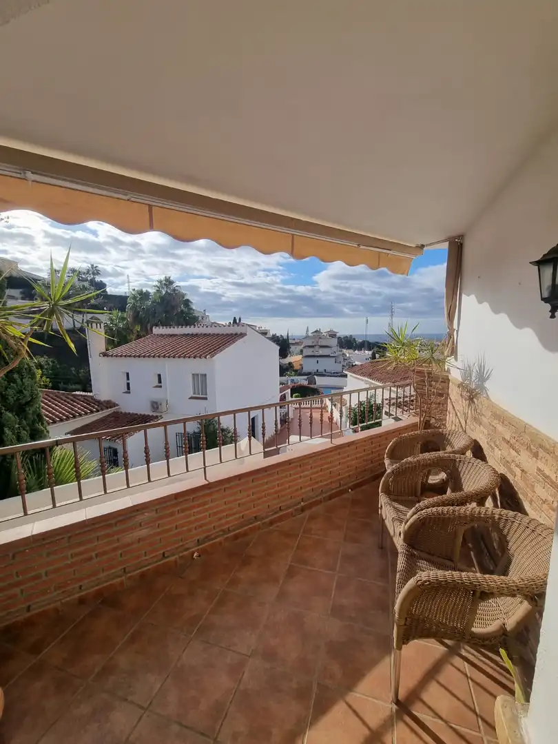 Vista exterior de Casa o chalet en venta en Nerja con Calefacción, Jardín privado y Terraza