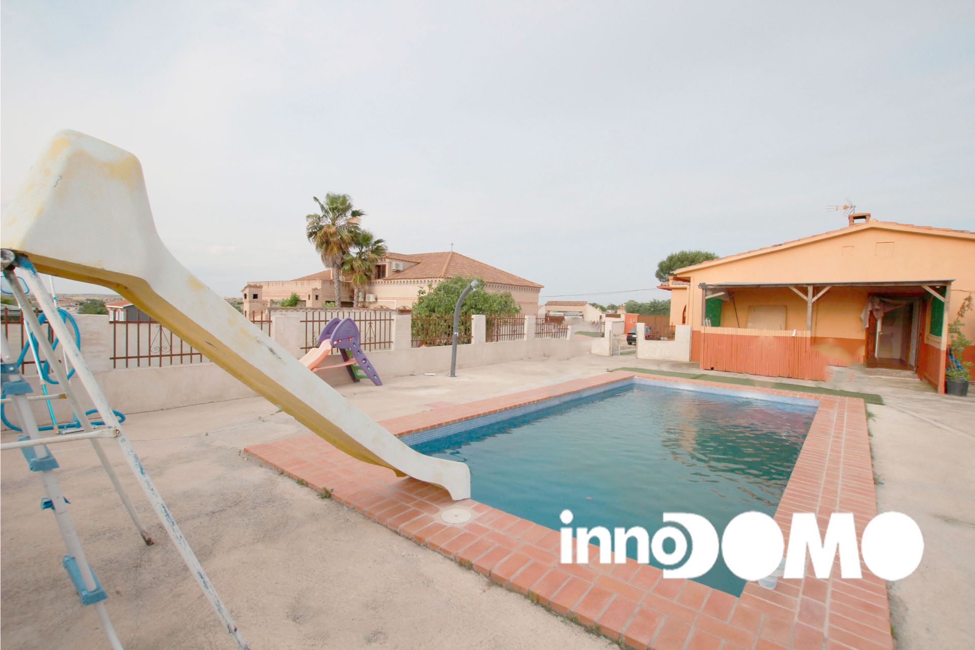 Piscina de Casa o xalet en venda en Palomeque amb Calefacció, Jardí privat i Terrassa