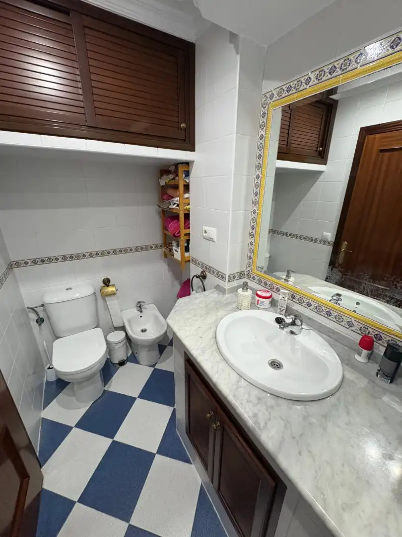 Baño de Piso en venta en Arcos de la Frontera con Aire acondicionado, Calefacción y Amueblado