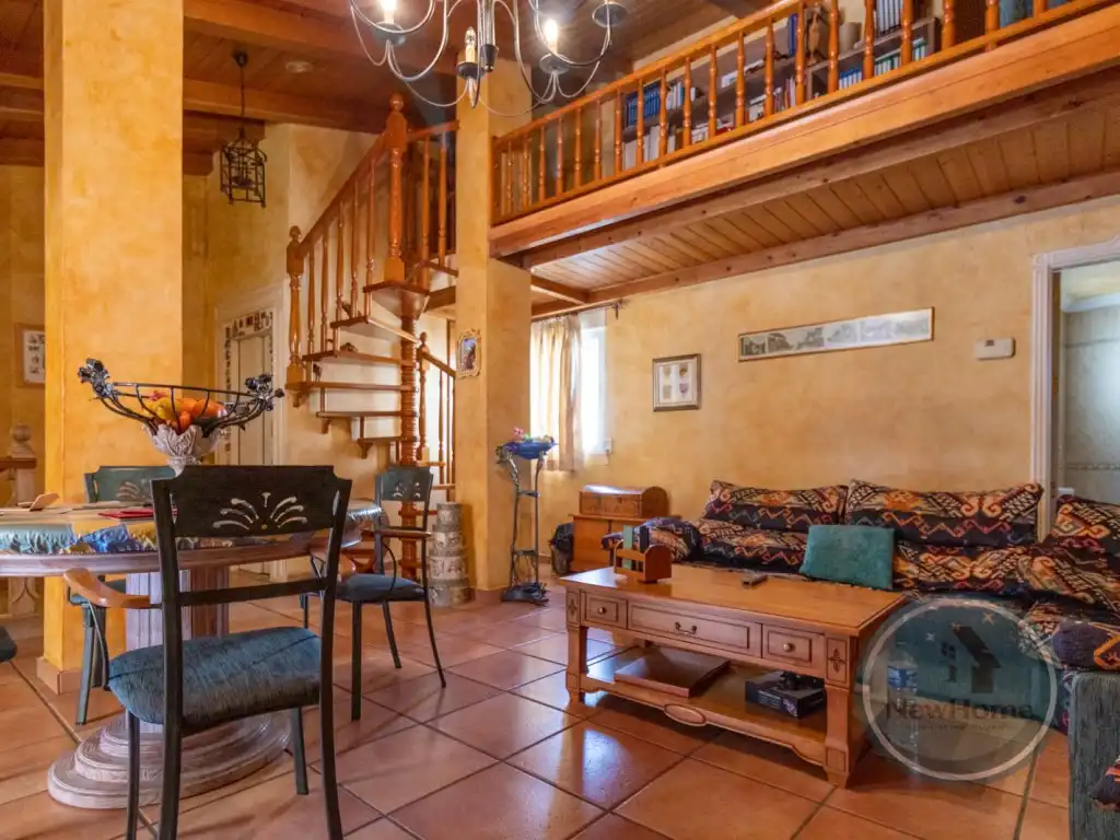 Casa adosada en venta en Crevillent
