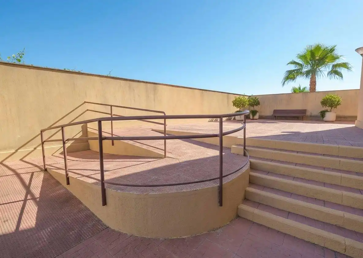 Terraza de Piso en venta en Alcalá de Guadaira con Aire acondicionado, Jardín privado y Terraza