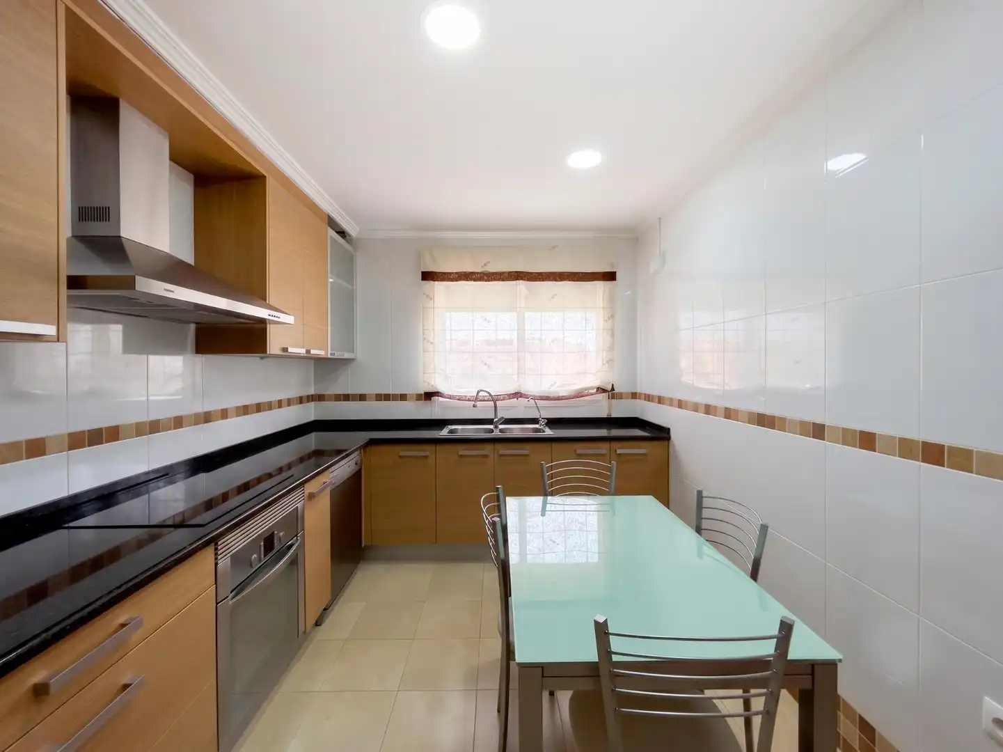Kitchen of Flat for rent in Novelda  with Alarm