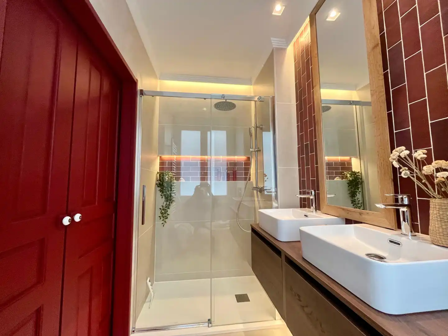 Baño de Piso en venta en  Pamplona / Iruña con Aire acondicionado, Calefacción y Jardín privado