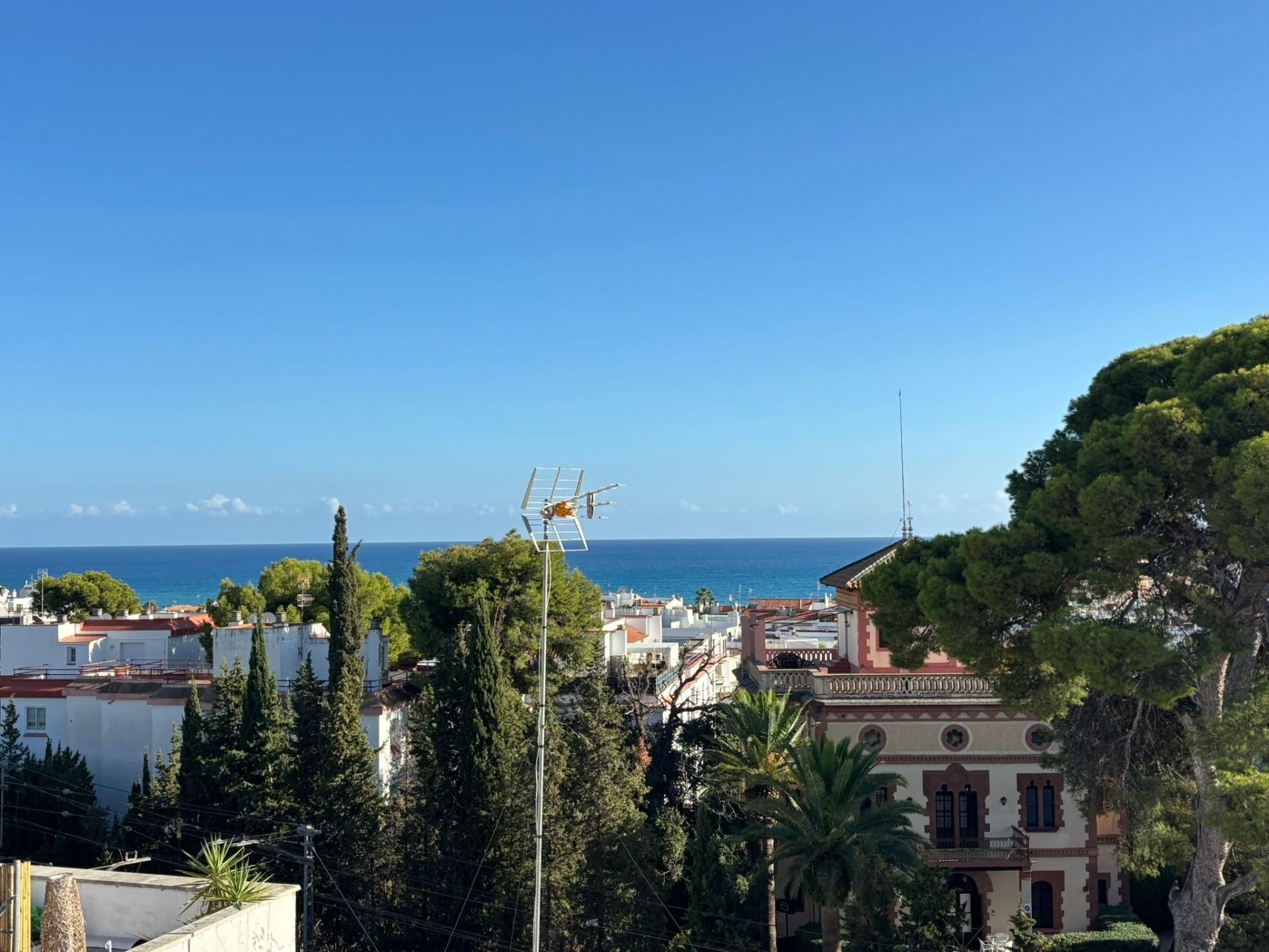 Vista exterior de Àtic en venda en Sitges amb Terrassa i Balcó