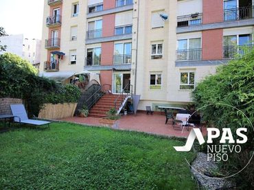 Pis amb jardí de lloguer a Calle Tetuán
