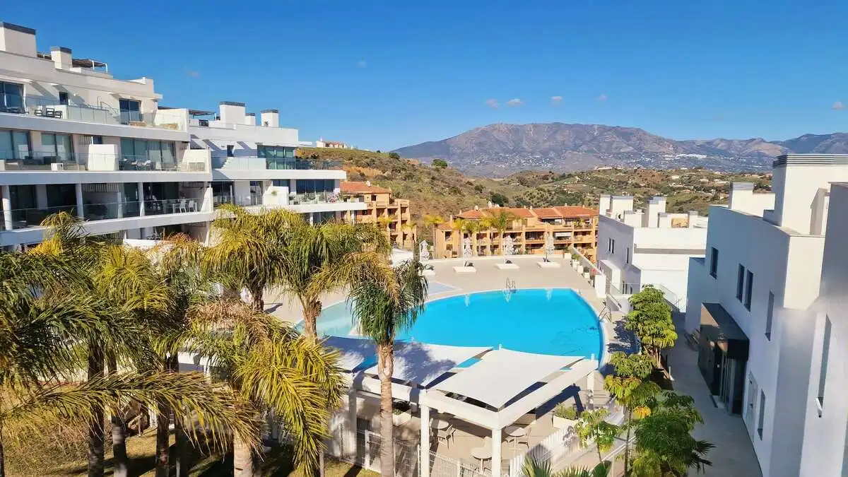 Vista exterior de Ático en venta en Mijas con Aire acondicionado, Piscina y Amueblado