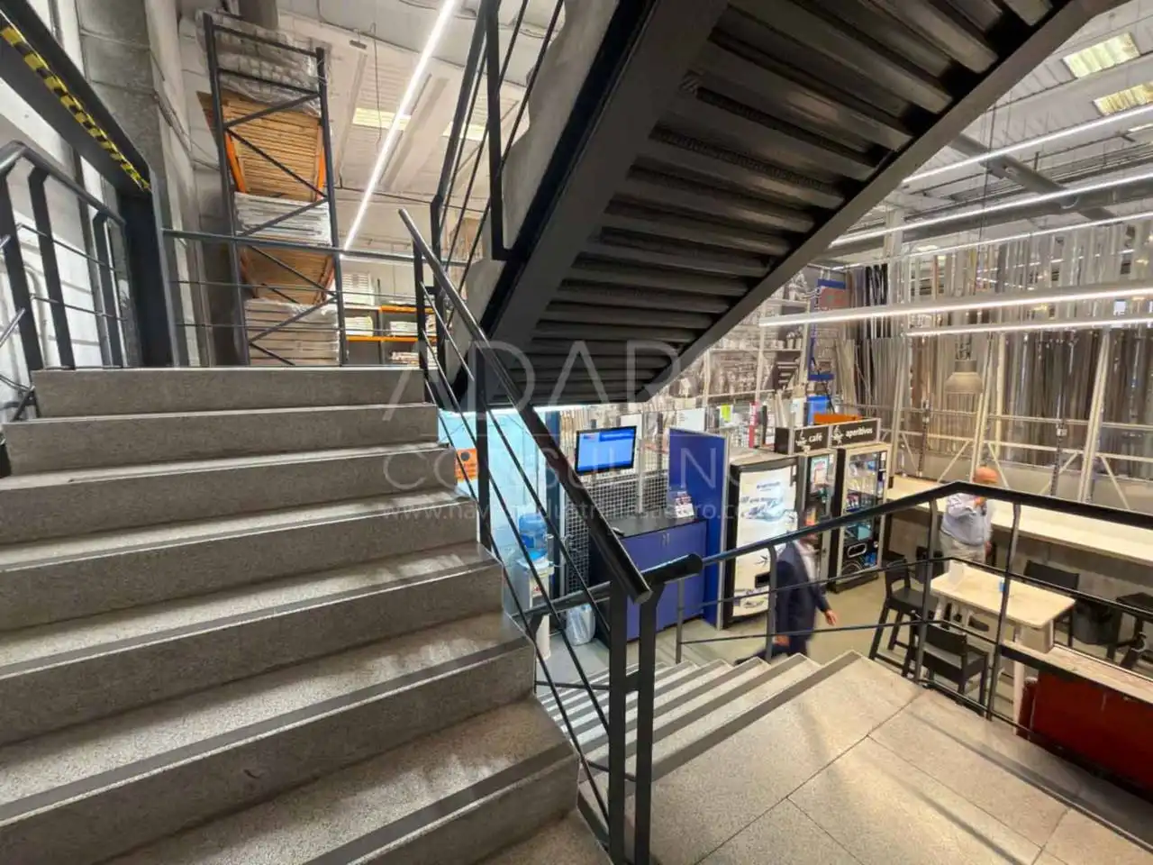 Industrial building to rent in Calle Juan José Vidal, imagen 13