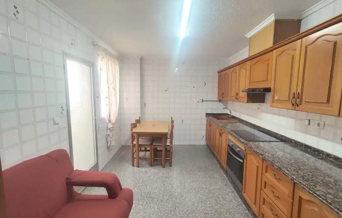 Kitchen of Flat for share in Elche / Elx
