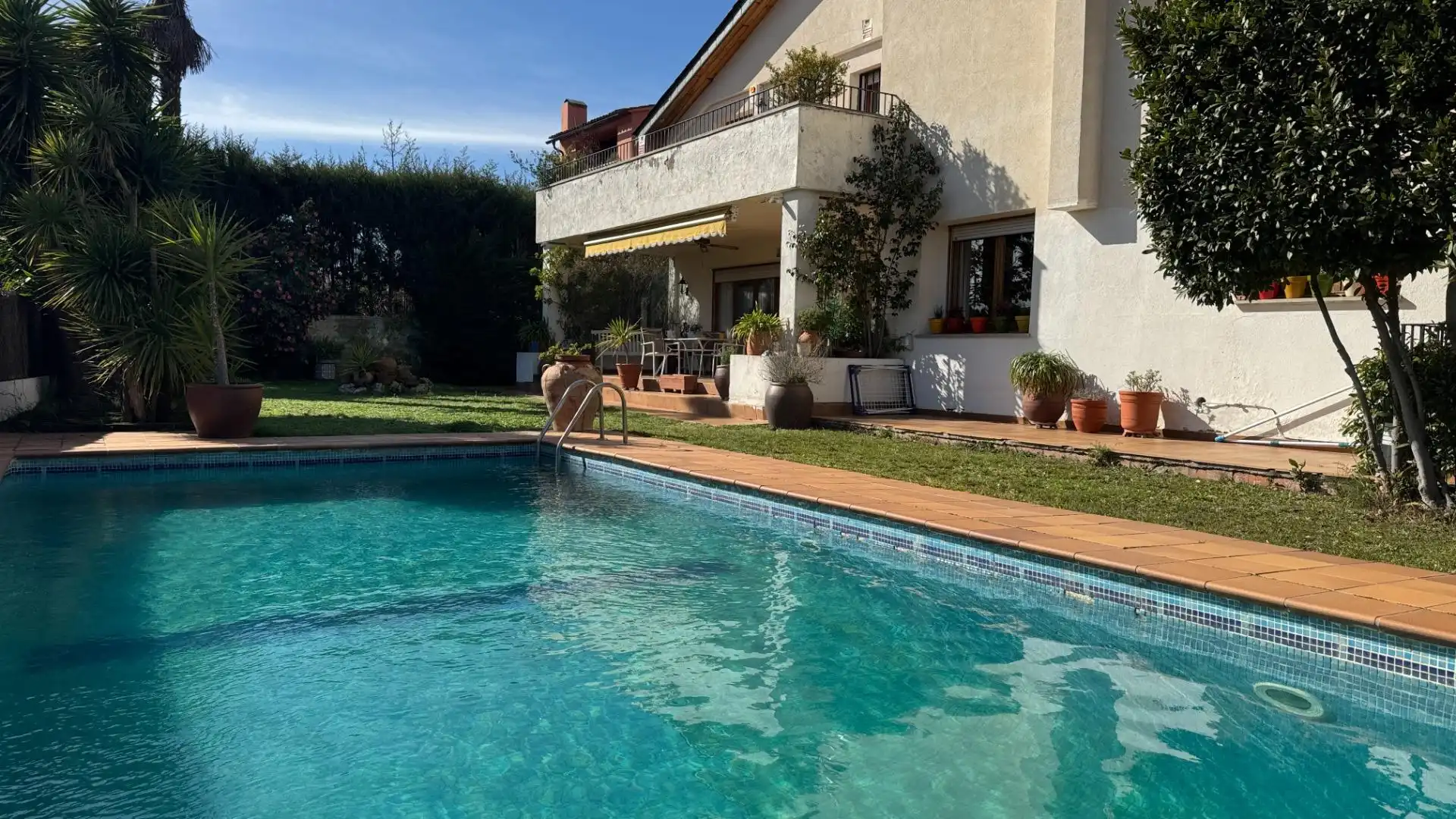 Swimming pool of Houses for sale in Sant Cugat del Vallès  with Heating, Private garden and Parquet flooring
