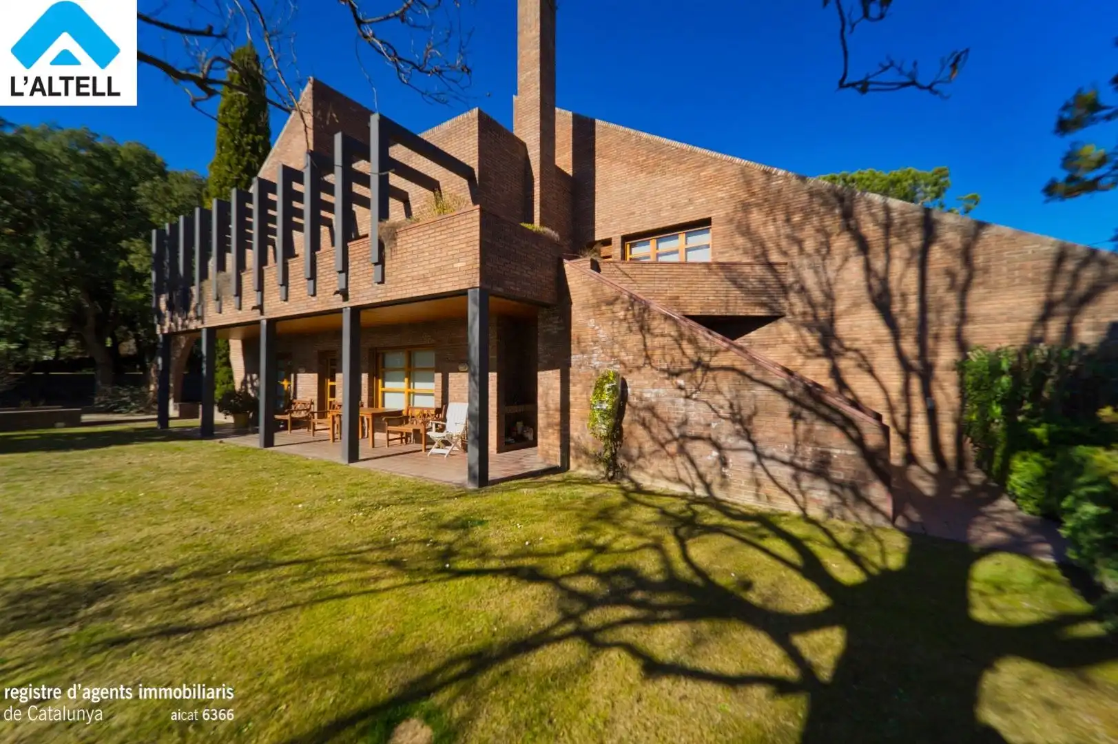 Vista exterior de Casa o xalet en venda en L'Ametlla del Vallès amb Aire condicionat, Calefacció i Jardí privat