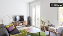 Living room of Flat to rent in  Madrid Capital  with Air Conditioner, Heating and Furnished