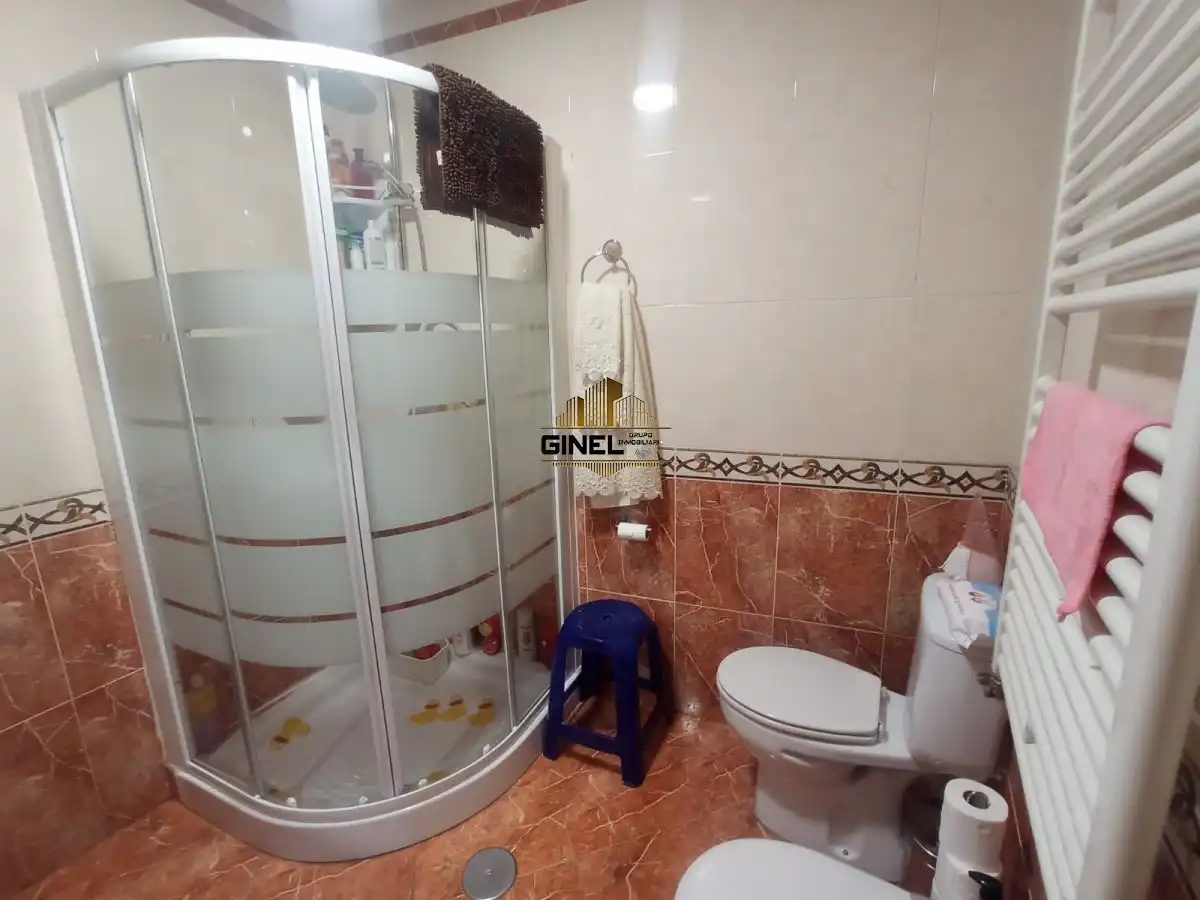 Baño de Casa o chalet de alquiler con opción a compra en Jaén con Aire acondicionado, Calefacción y Terraza