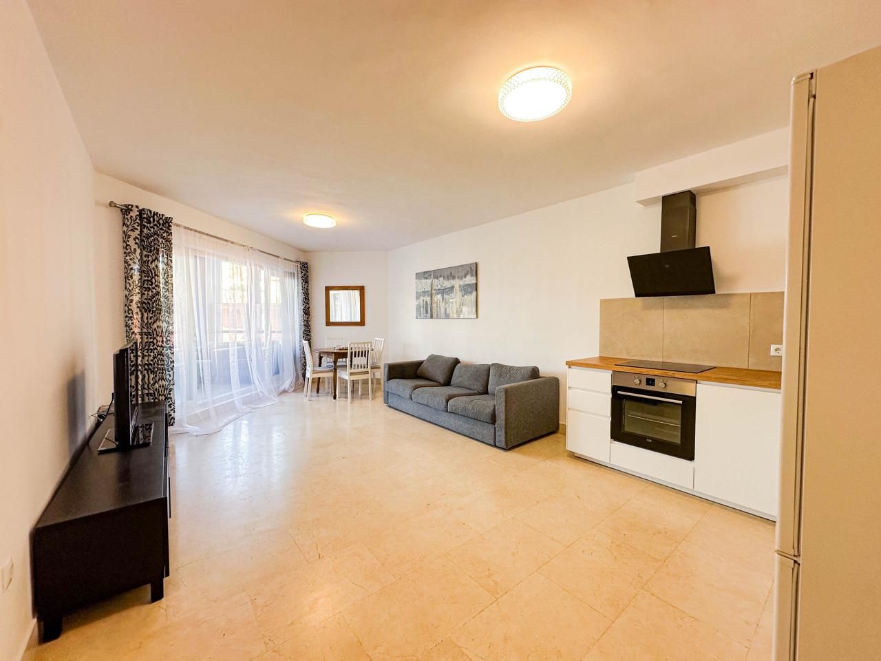 Sala de estar de Apartamento en venta en Sotogrande con Aire acondicionado, Calefacción y Parquet