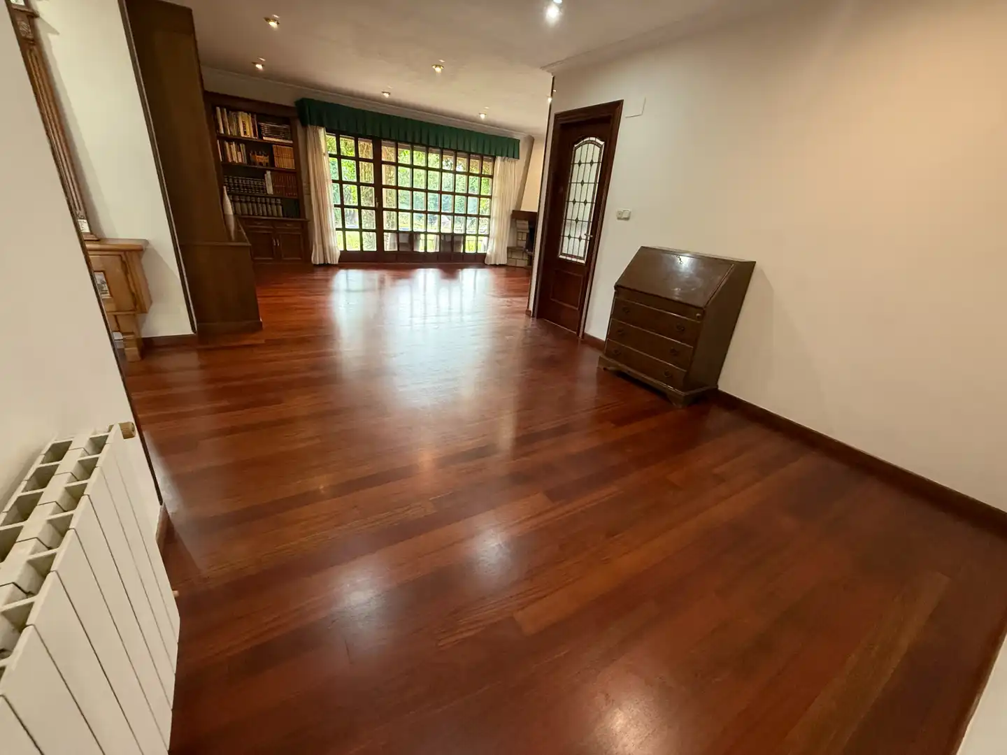 Haus oder Chalet zum Verkauf in Gijón  mit Heizung, Privatgarten und Parkett