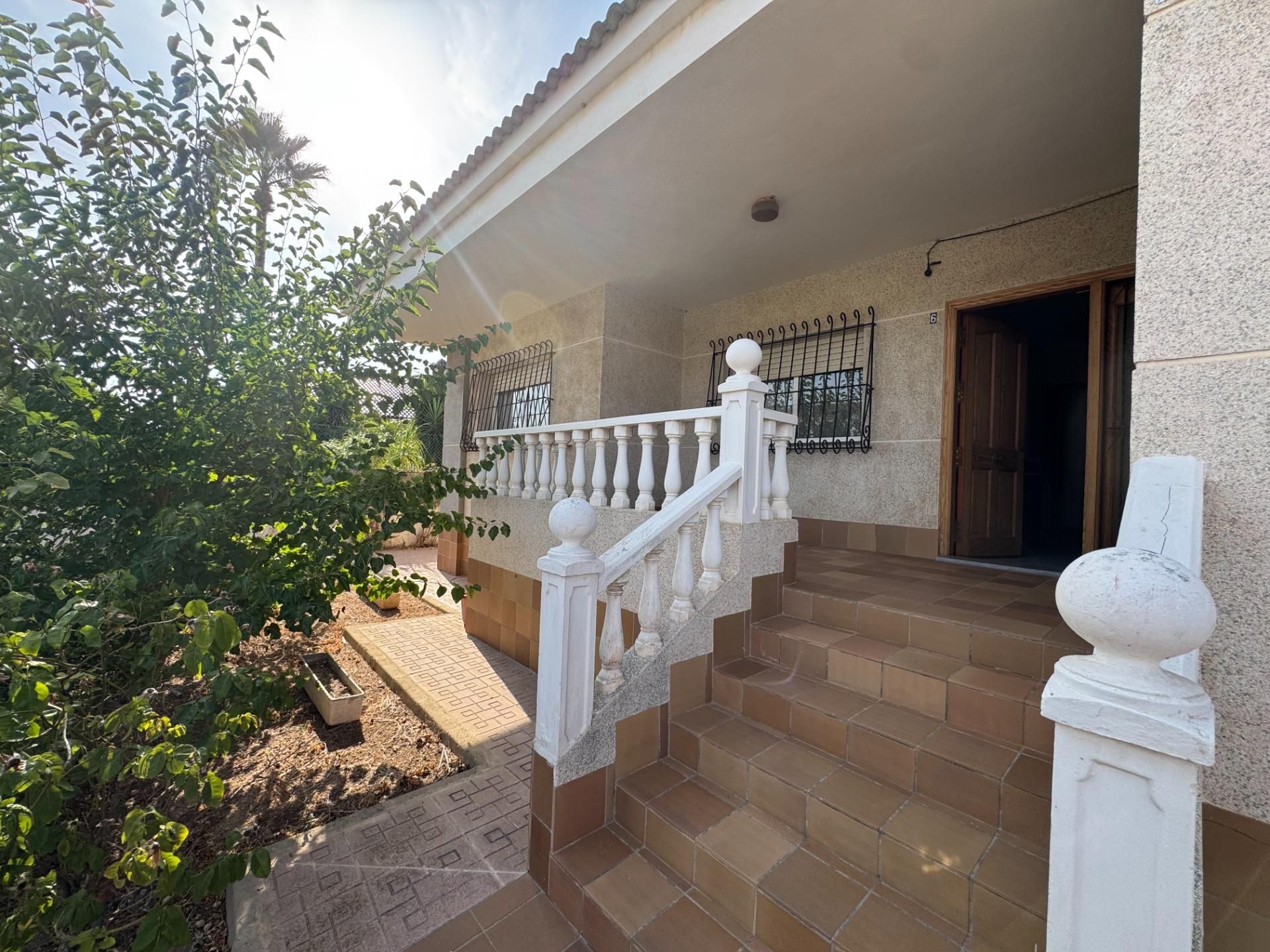 Vista exterior de Casa o chalet en venta en Cartagena con Jardín privado, Amueblado y Alarma