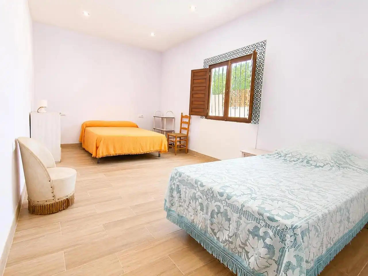 Dormitori de Casa o xalet en venda en Oliva amb Jardí privat, Terrassa i Traster