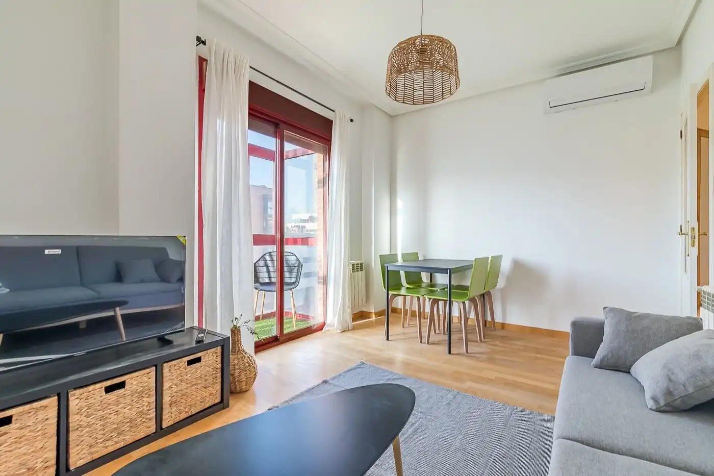Wohnung zur Miete in Calle Robledo, Valdeacederas