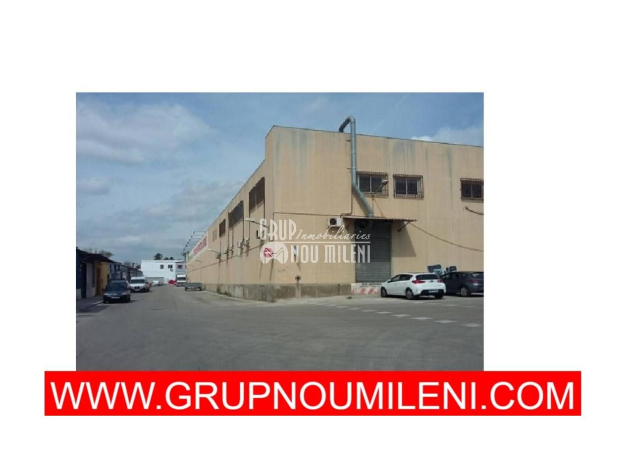 Vista exterior de Nau industrial en venda en Manises