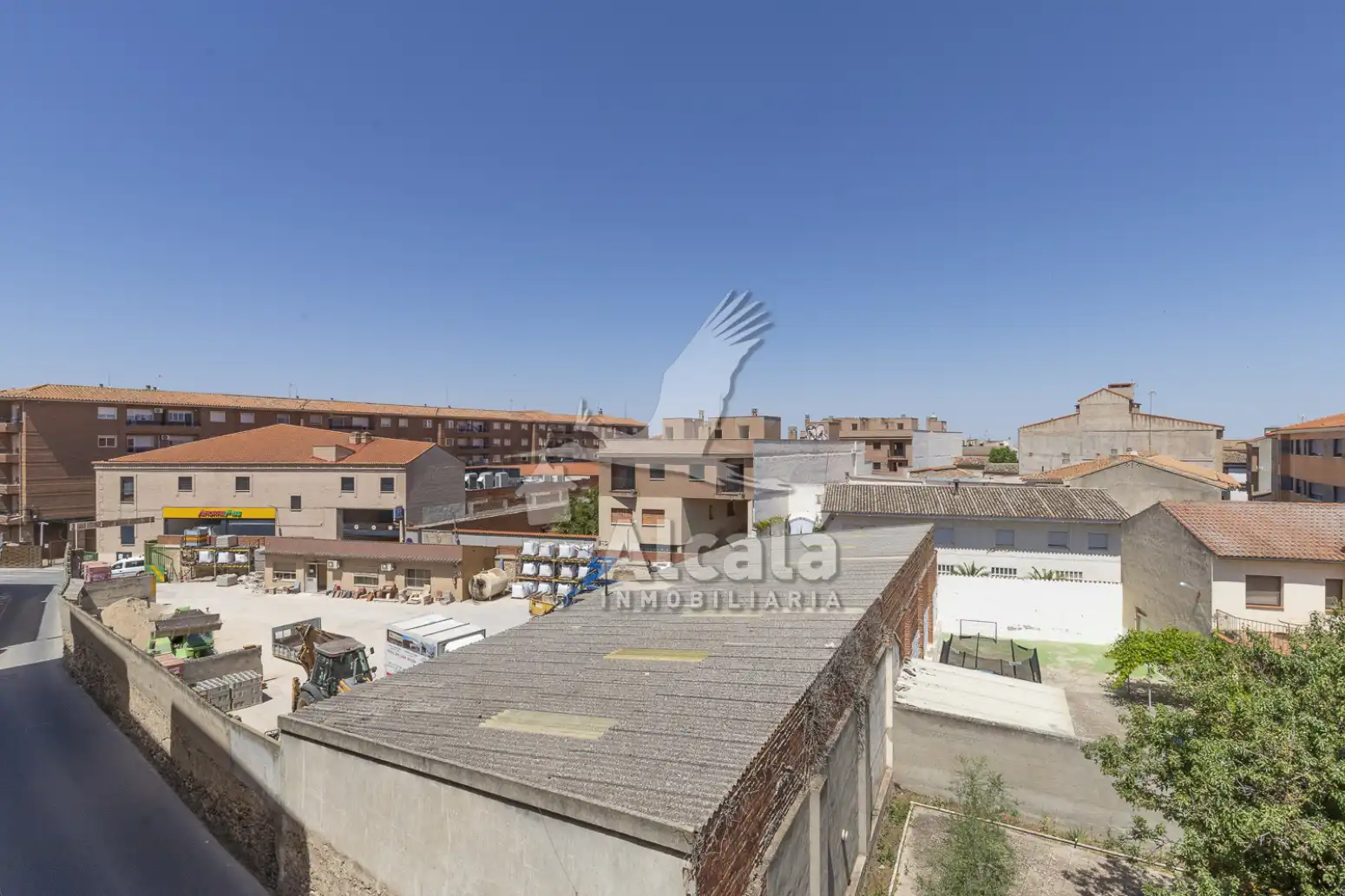 Außenansicht von Wohnung zum Verkauf in Ocaña mit Heizung, Privatgarten und Terrasse