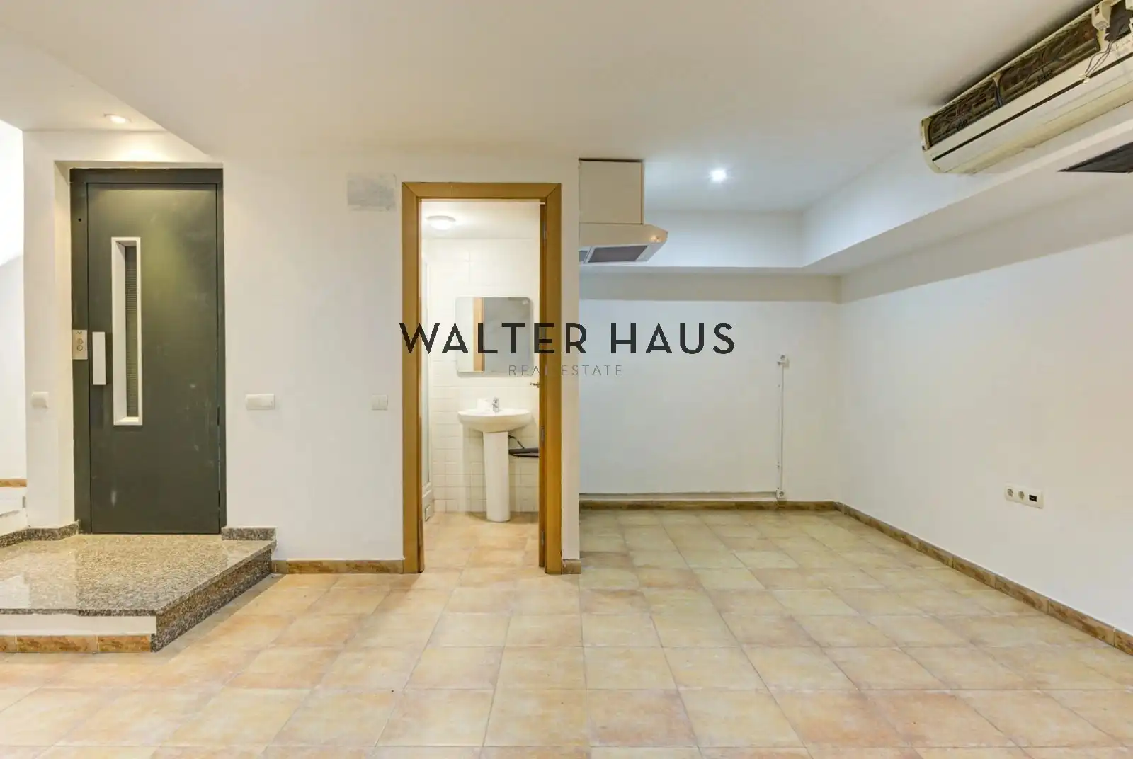 Houses for sale in Barcelona  with Air Conditioner, Heating and Terrace