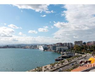 Vista exterior de Dúplex en venda en Santander amb Aire condicionat, Calefacció i Balcó