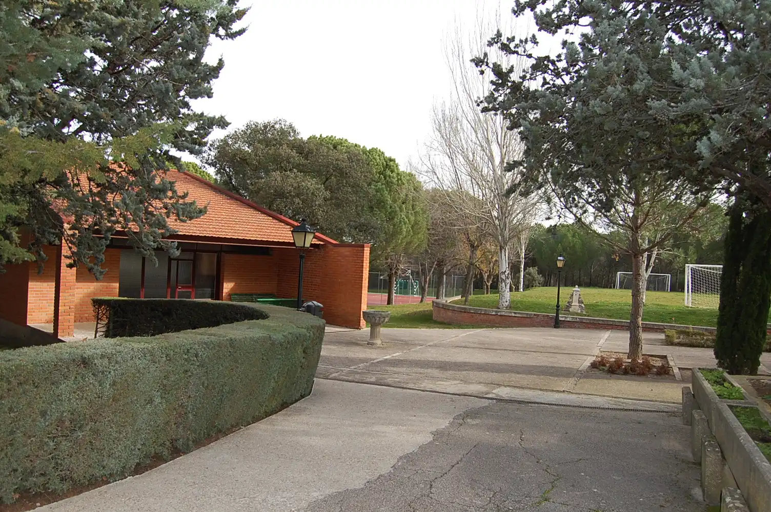 Vista exterior de Casa o chalet en venta en San Agustín del Guadalix con Aire acondicionado, Calefacción y Jardín privado