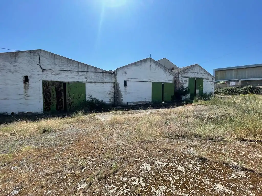 Exterior view of Industrial buildings for sale in Galisteo