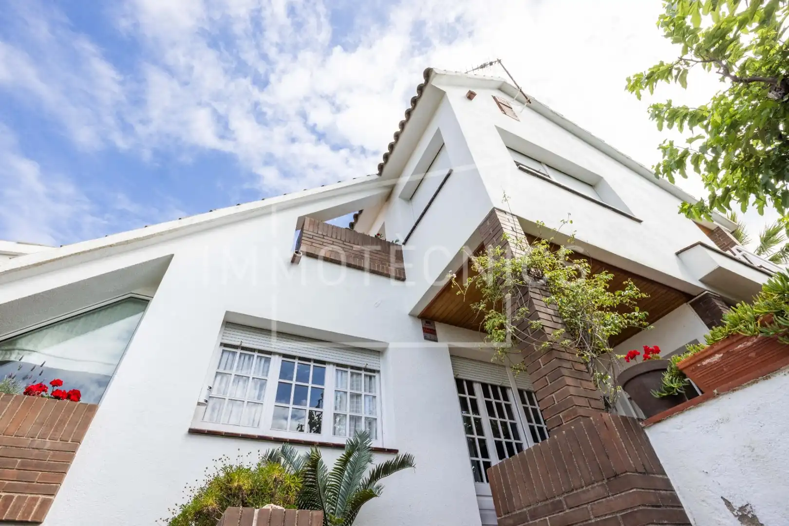 Vista exterior de Casa o xalet en venda en Canet de Mar amb Calefacció, Jardí privat i Terrassa