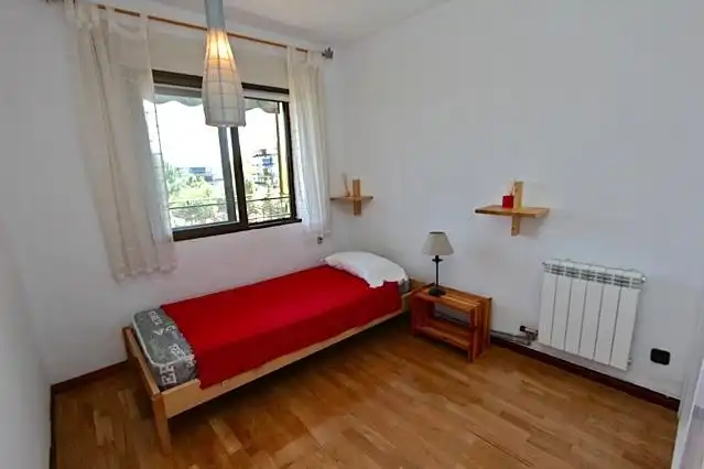 Habitación de Piso de alquiler en Collado Villalba con Calefacción, Terraza y Piscina comunitaria