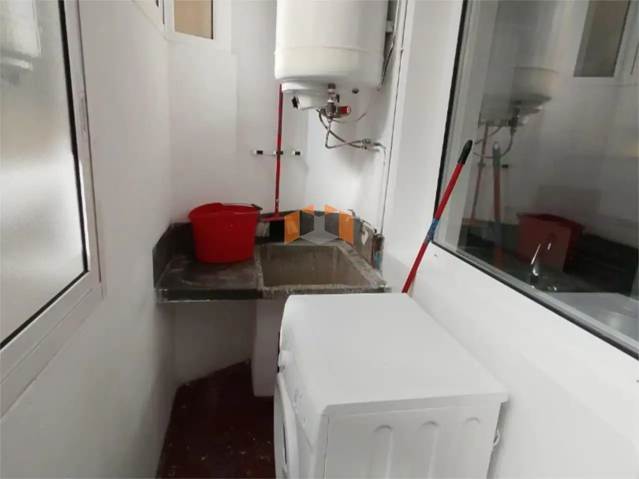 Küche von Wohnung zum Verkauf in Vigo  mit Heizung, Abstellraum und Balkon