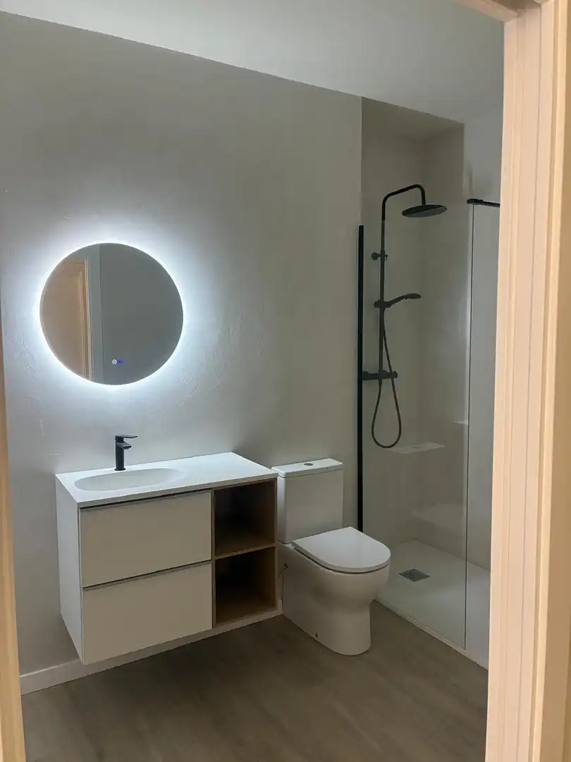 Bathroom of Flat for sale in Mollet del Vallès  with Air Conditioner, Heating and Parquet flooring