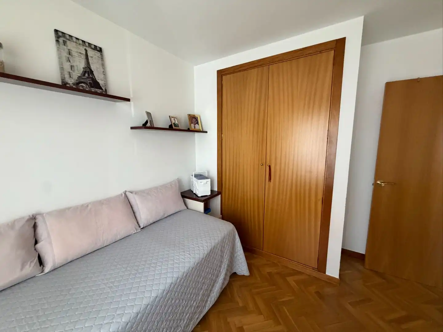 Dormitori de Casa o xalet en venda en Montserrat - Parque Empresarial