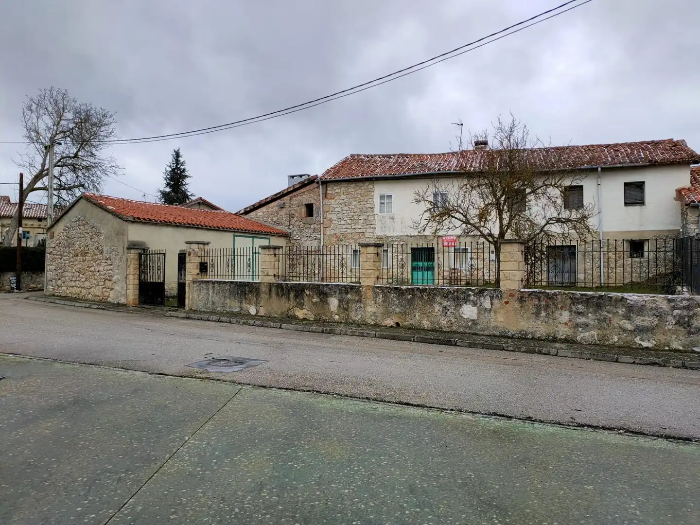 Vista exterior de Casa adosada en venta en Atapuerca con Calefacción