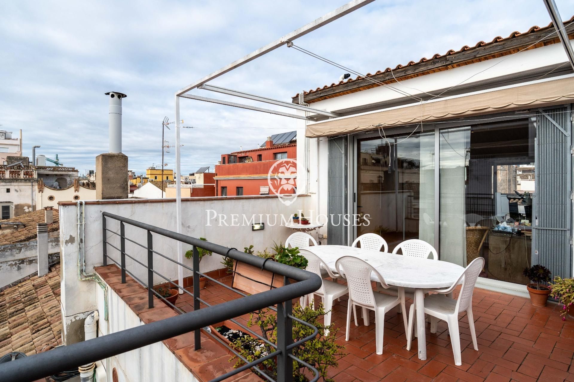 Terrace of Attic for sale in Vilanova i la Geltrú  with Air Conditioner, Heating and Parquet flooring
