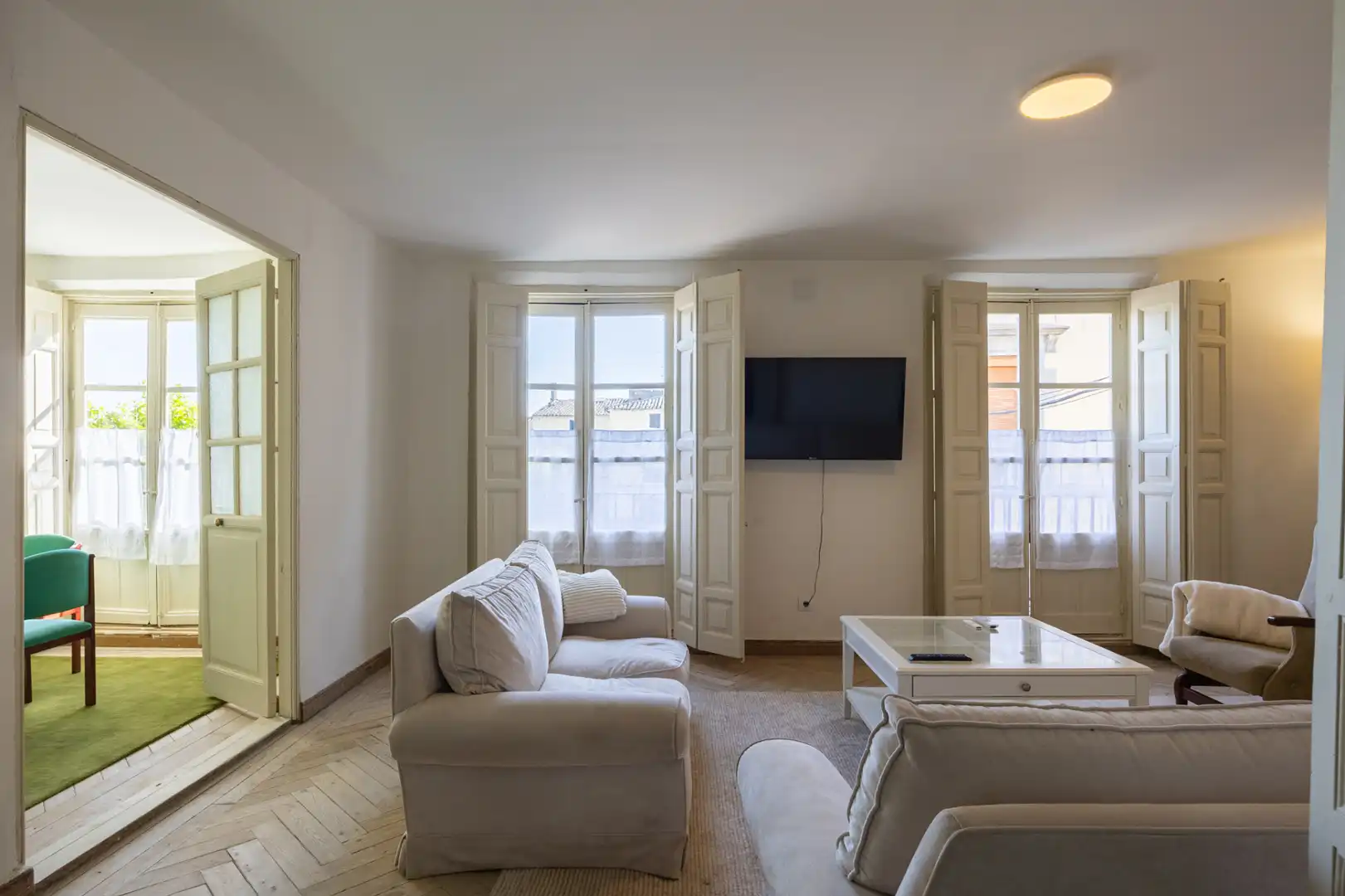 Sala de estar de Casa o chalet en venta en El Puente del Arzobispo con Aire acondicionado, Calefacción y Jardín privado